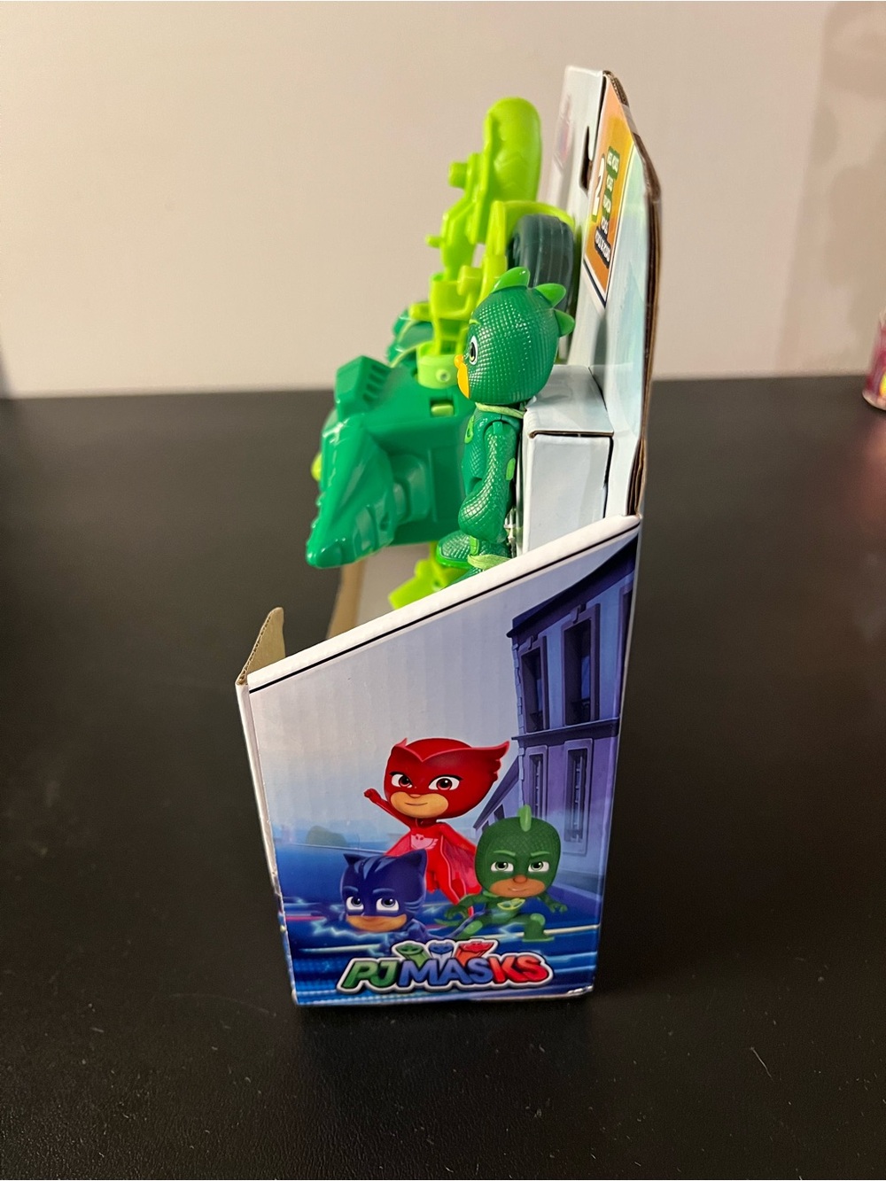 PJ Masks Deluxe Gekko Mobile with Action Figure New in Package Hasbro - Picture 4 of 6